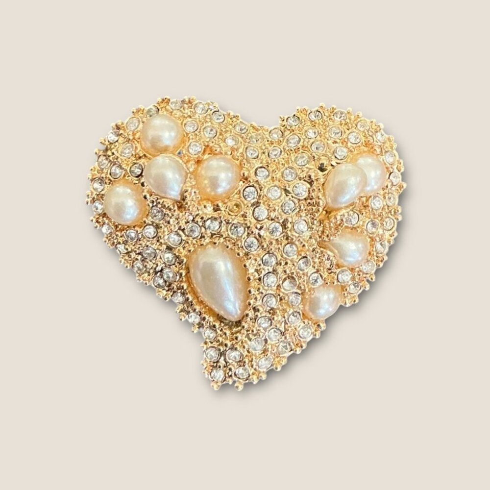 Scaasi Designer Heart Pendant Gold Metal Faux Pearls Rhinestones 1.5"x1.25" READ